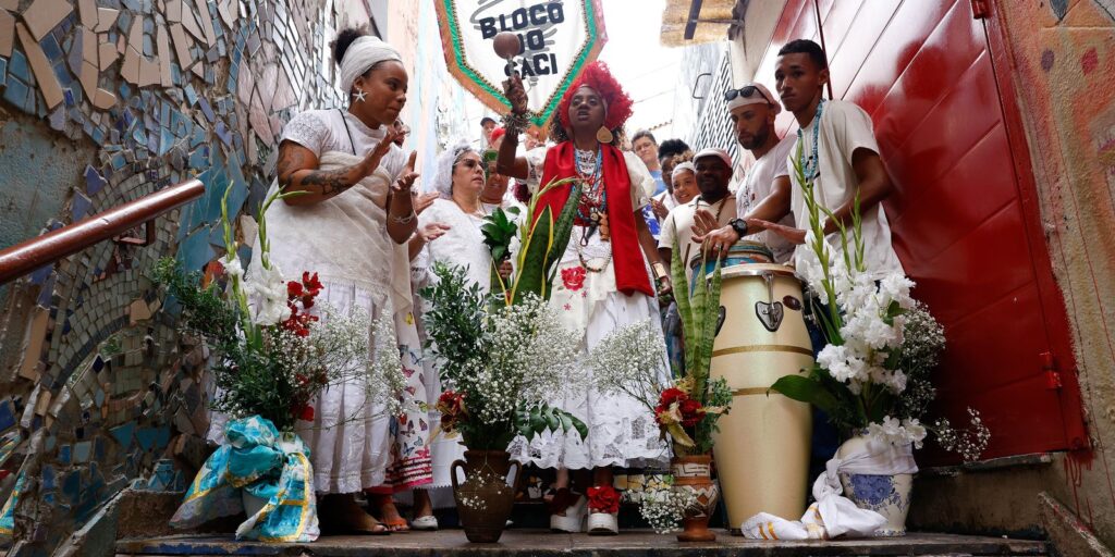 escadaria-baden-powell-recebe-tradicional-lavagem-de-sao-sebastiao