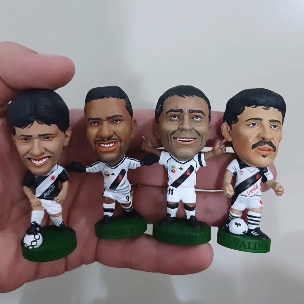 veja-minicraques-de-bebeto,-viola,-romario-e-valdir-bigode
