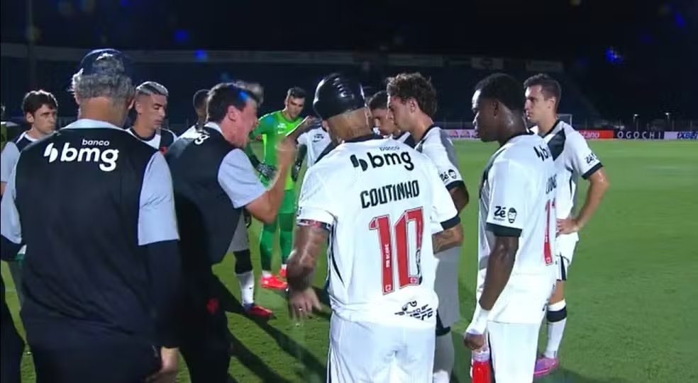 socia-vascaina-protocola-denuncia-no-compliance-da-saf-por-assedio-moral-de-diniz-aos-jogadores