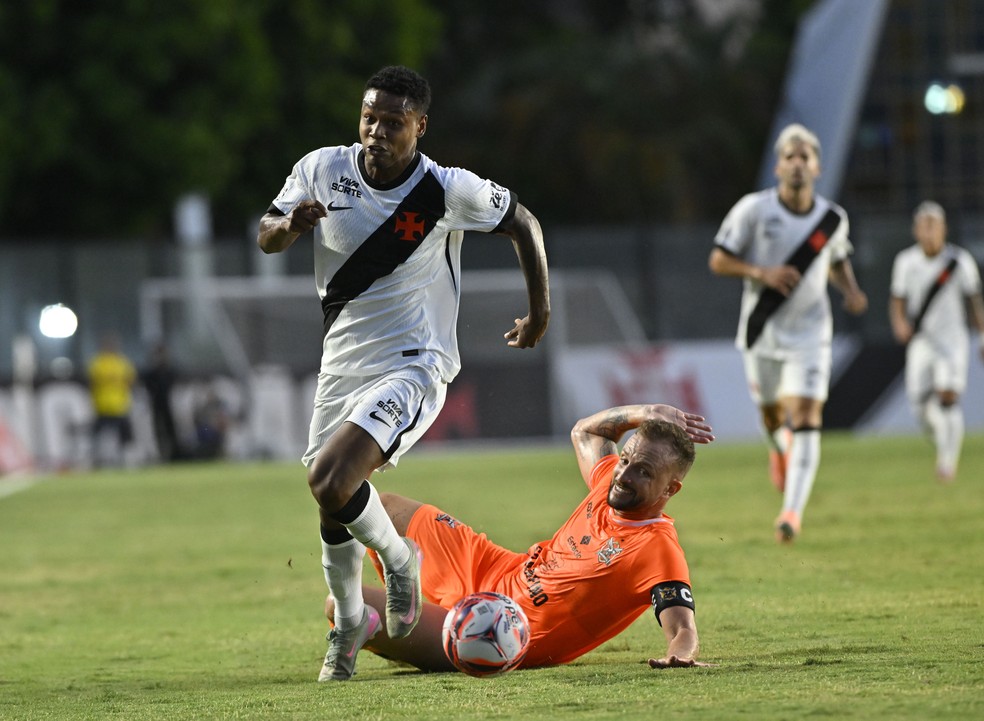 matheus-franca-e-gb-perdem-espaco-no-vasco