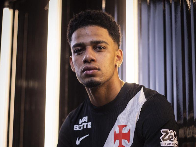 vasco-tem-gol-anulado-no-primeiro-tempo