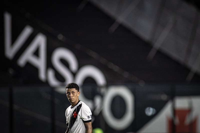 johan-rojas-posta-fotos-do-classico-contra-o-botafogo