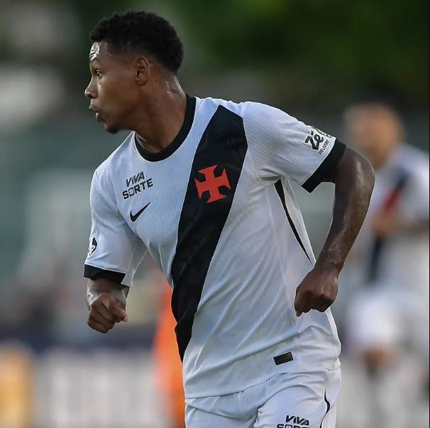 comissao-tecnica-segue-tentando-recuperar-o-futebol-de-matheus-franca