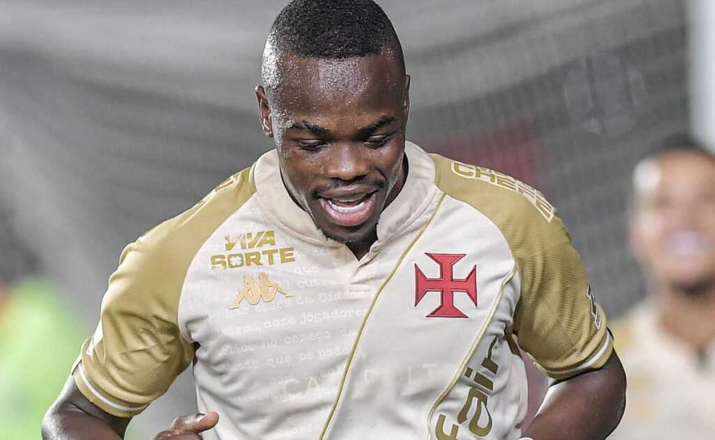 destaque-do-vasco,-andres-gomez-supera-ate-lamine-yamal-no-ranking-mundial-de-dribles-em-2026