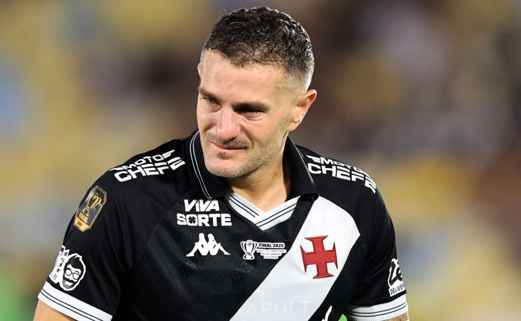 vegetti-e-detonado-no-paraguai-cerca-de-1-mes-apos-sair-do-vasco-e-ja-nao-e-unanimidade