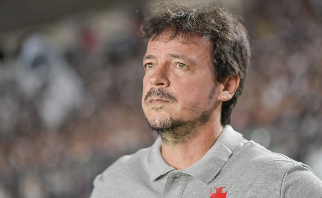 fernando-diniz-aproveita-pausa-em-jogos-para-ajustes-fisicos-e-taticos