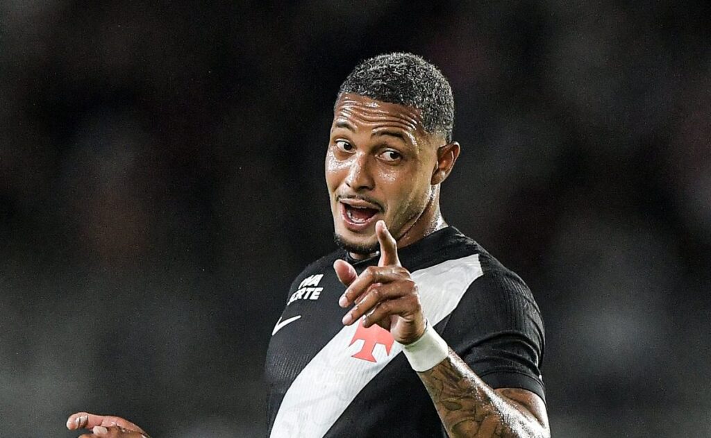 david-expoe-diferenca-entre-renato-gaucho-e-fernando-diniz-no-vasco:-“o-clima-esta-bem-mais-leve”