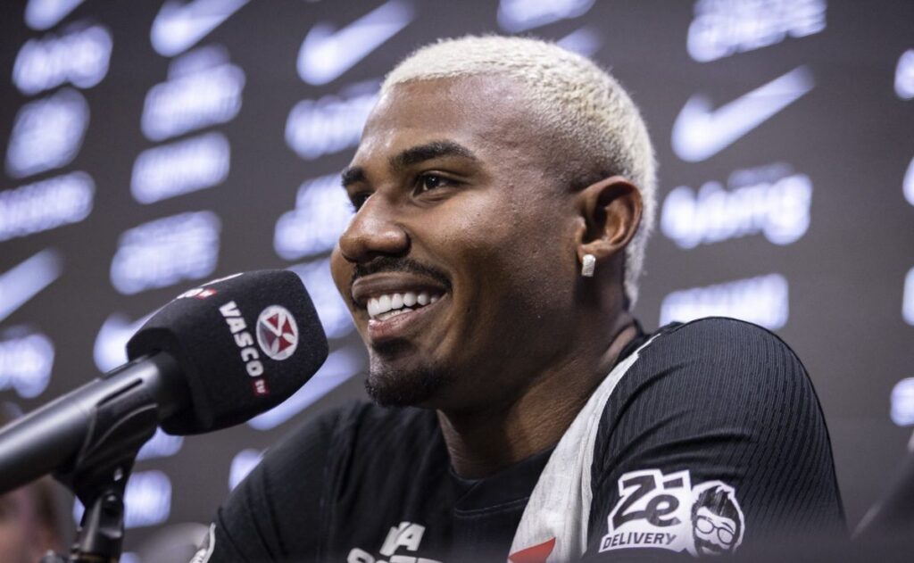 cuiabano-projeta-evolucao-do-vasco-na-temporada-e-elogia-o-time-apos-vitoria-contra-o-palmeiras