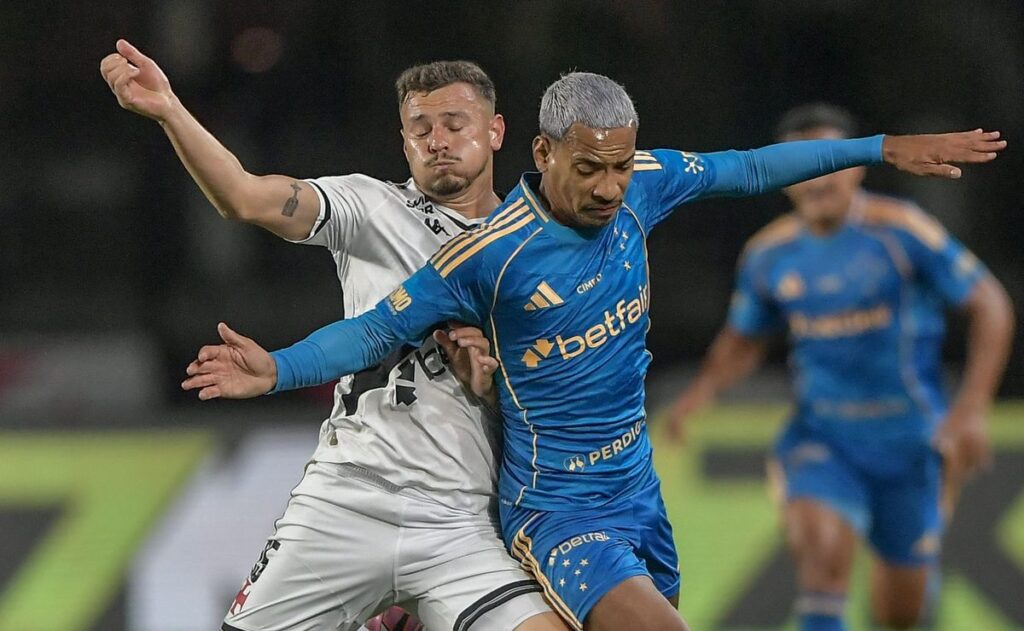 adversarios-no-brasileirao,-vasco-nao-vence-o-cruzeiro-em-minas-gerais-desde-2017
