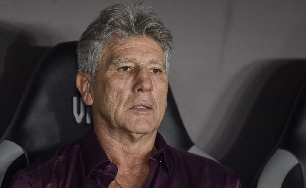 renato-gaucho-nao-tera-thiago-mendes,-suspenso,-contra-o-cruzeiro-e-vai-definir-seu-substituto