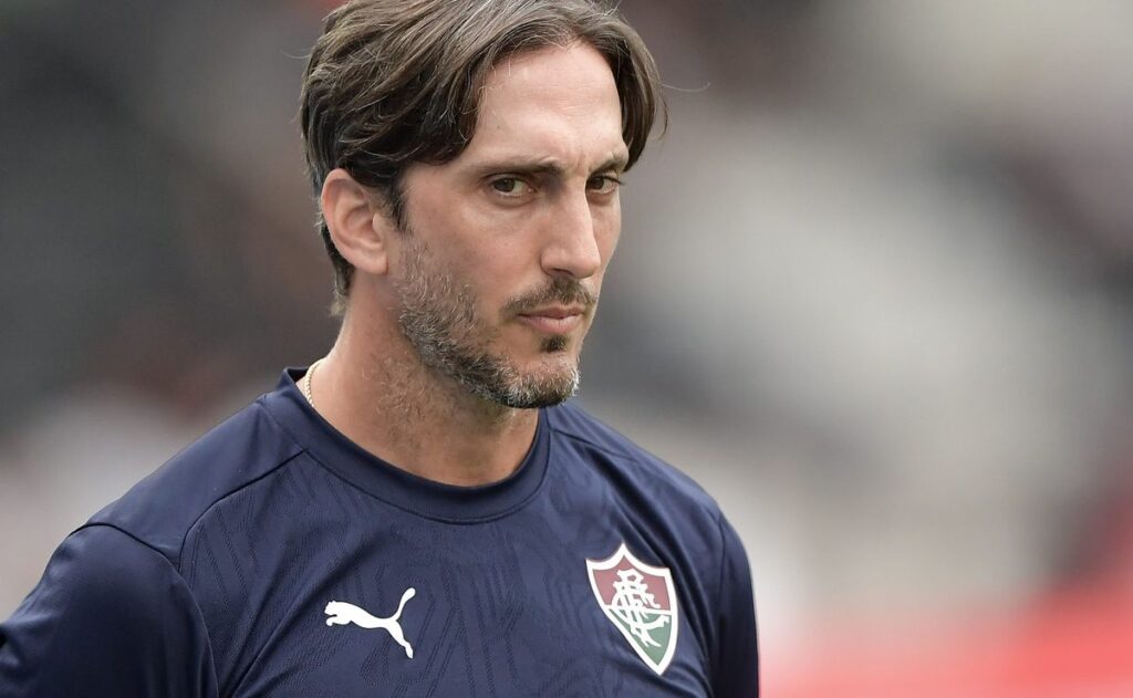 zubeldia-faz-elogios-a-renato-portaluppi-antes-de-vasco-x-fluminense:-“temos-que-nos-preparar”
