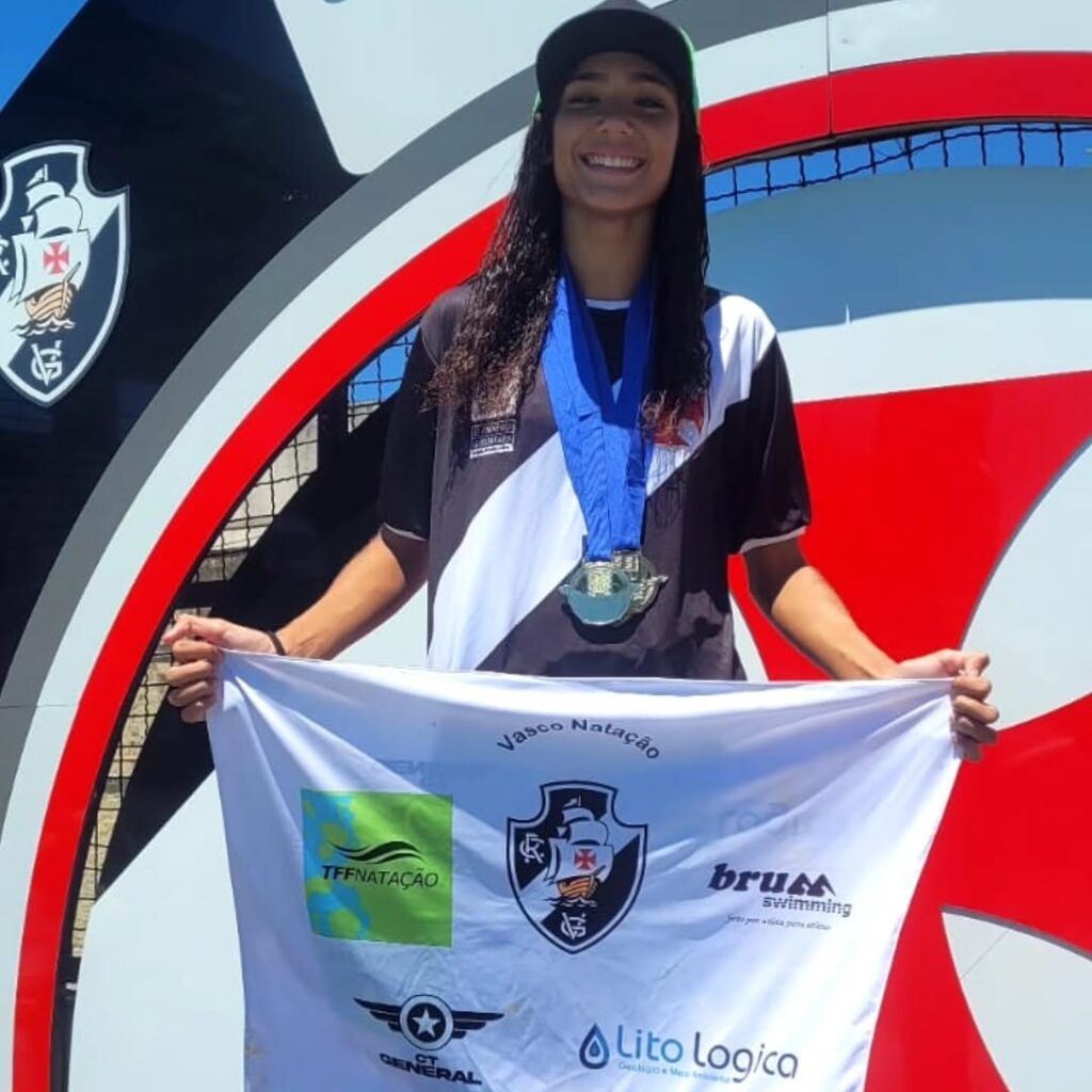 natacao:-milena-ferrari-conquista-3-ouros-na-1a-etapa-do-circuito-celebridades