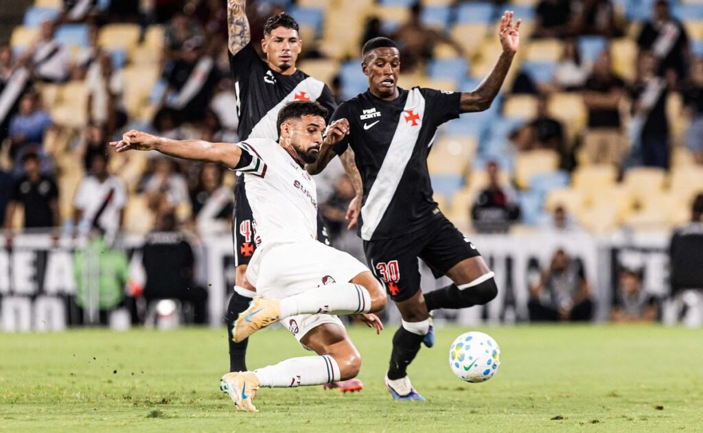 vasco-vira-no-ultimo-lance-com-gol-aos-49-e-vence-classico-contra-o-fluminense