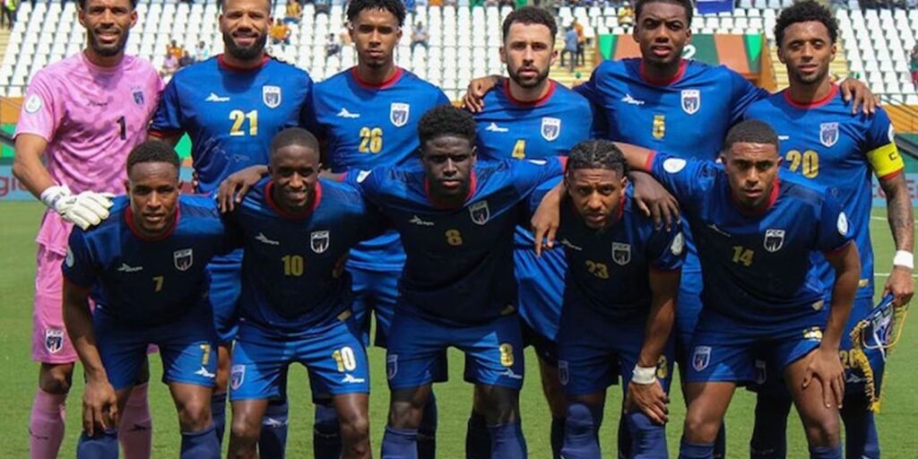 tubaroes-azuis-nadam-contra-a-corrente-rumo-a-copa-2026