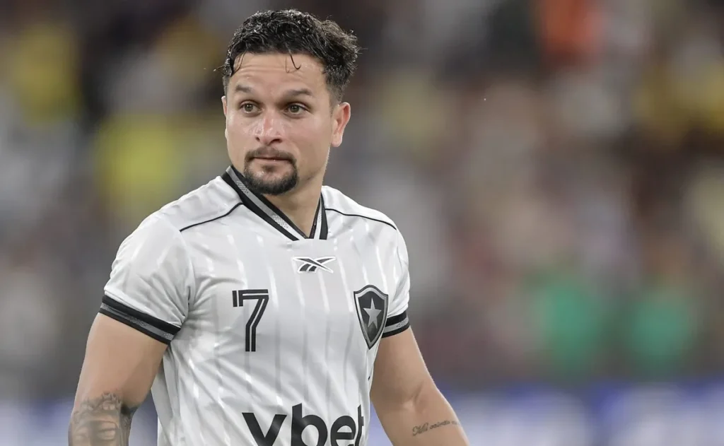 sao-paulo-negocia-com-o-botafogo-pelo-atacante-artur-e-busca-contratacao-por-emprestimo