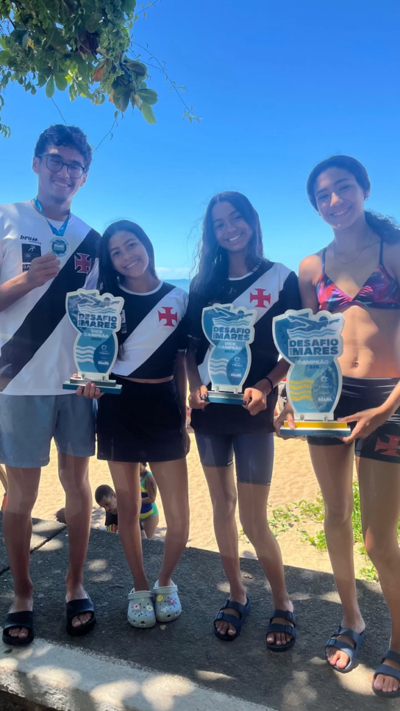 maratonas-aquaticas:-vascainos-vao-ao-podio-no-desafio-dos-mares-em-macae