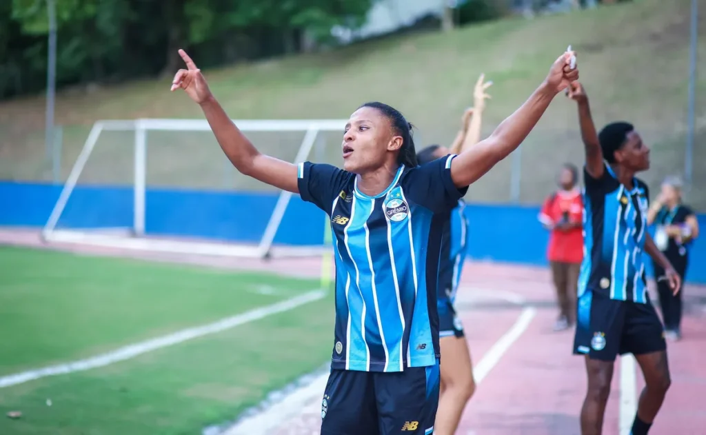 gremio-x-vitoria-no-brasileirao-feminino:-veja-onde-comprar-e-os-valores-dos-ingressos