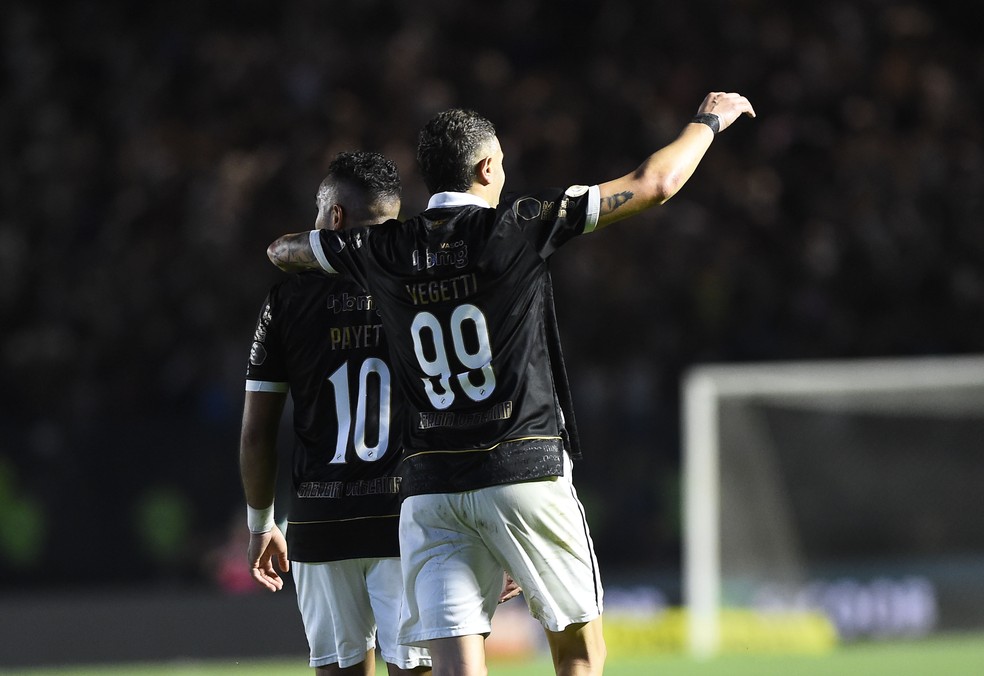 vasco-goleou-o-coritiba-por-5-a-1-em-sao-januario-no-ultimo-confronto-entre-as-equipes;-relembre
