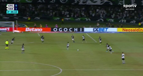 video-mostra-bonita-defesa-de-leo-jardim-no-jogo-contra-o-coritiba