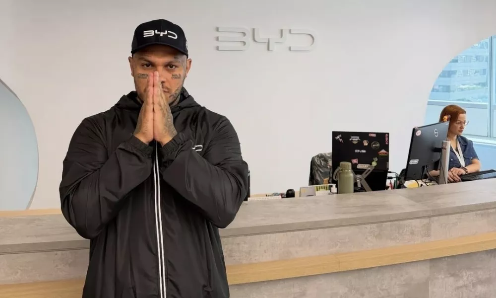 influenciador-toguro-busca-aproximacao-com-o-vasco