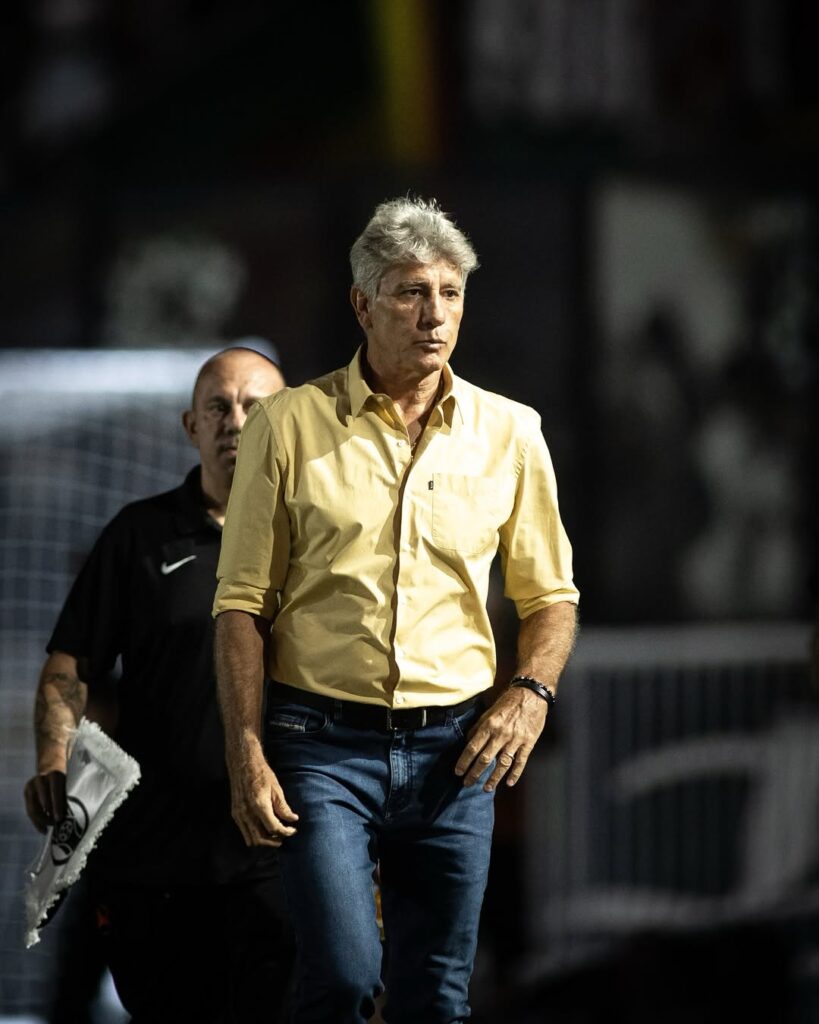 renato-gaucho-agradece-apoio-da-torcida-em-vasco-x-botafogo