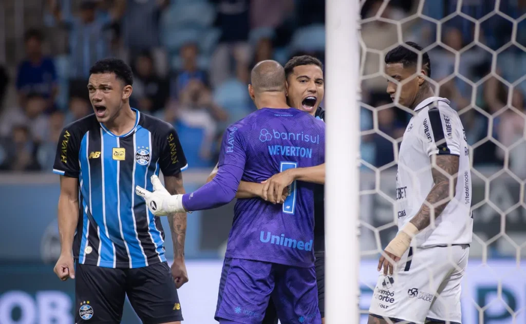weverton-salva-noite-de-bernardo-zortea,-mas-gremio-fica-no-empate-diante-do-remo