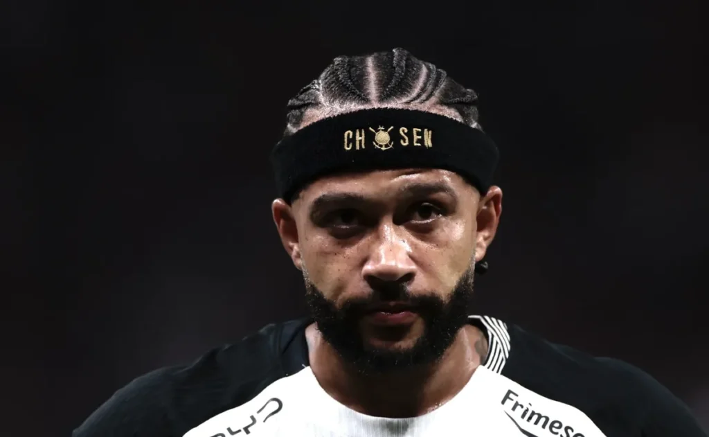 corinthians-tem-memphis-depay,-carillo-e-+9-jogadores-em-fim-de-contrato-e-acende-alerta