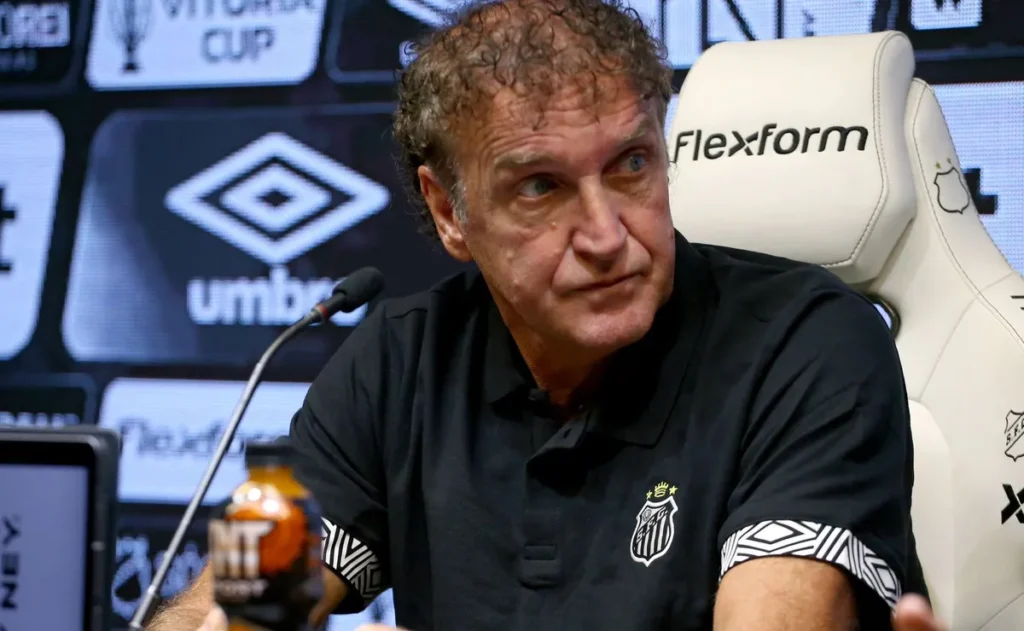 cuca-lamenta-derrota-do-santos-e-dispara:-“era-impossivel-perder-esse-jogo”