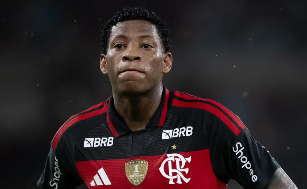 pc-oliveira-concorda-com-decisao-da-nao-expulsao-de-plata-por-pisao-em-cusco-x-flamengo