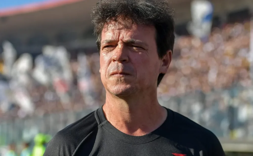 diniz-impoe-forte-discurso-aos-jogadores-em-estreia-no-corinthians:-“se-errar,-f**”