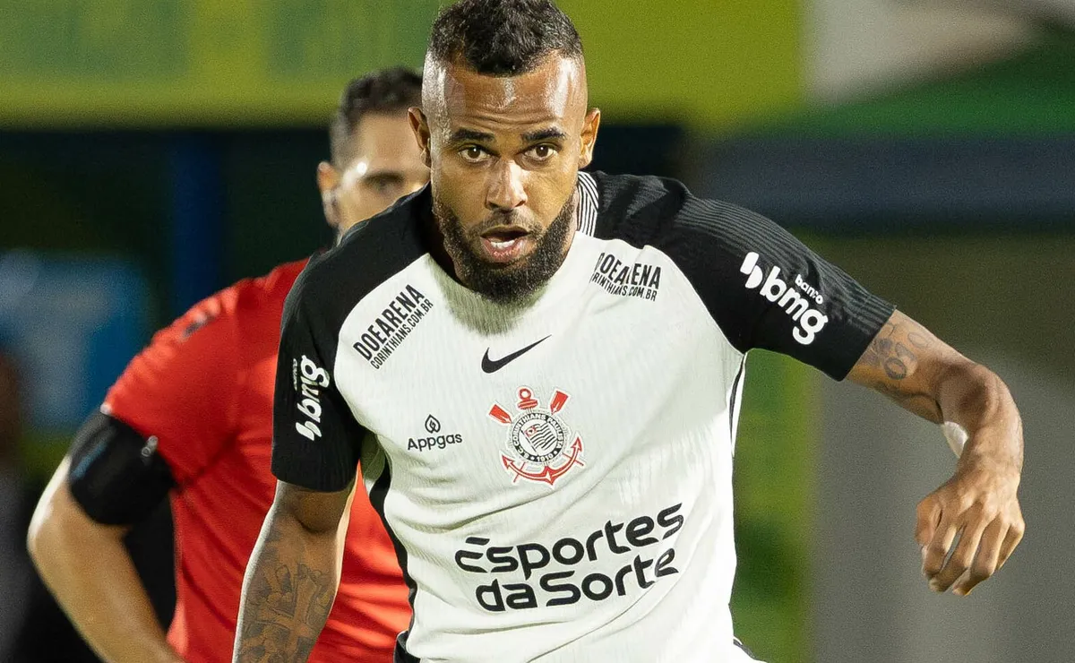 alex-santana-agrada-diniz-e-postura-nos-bastidores-e-vital-para-volta-no-corinthians