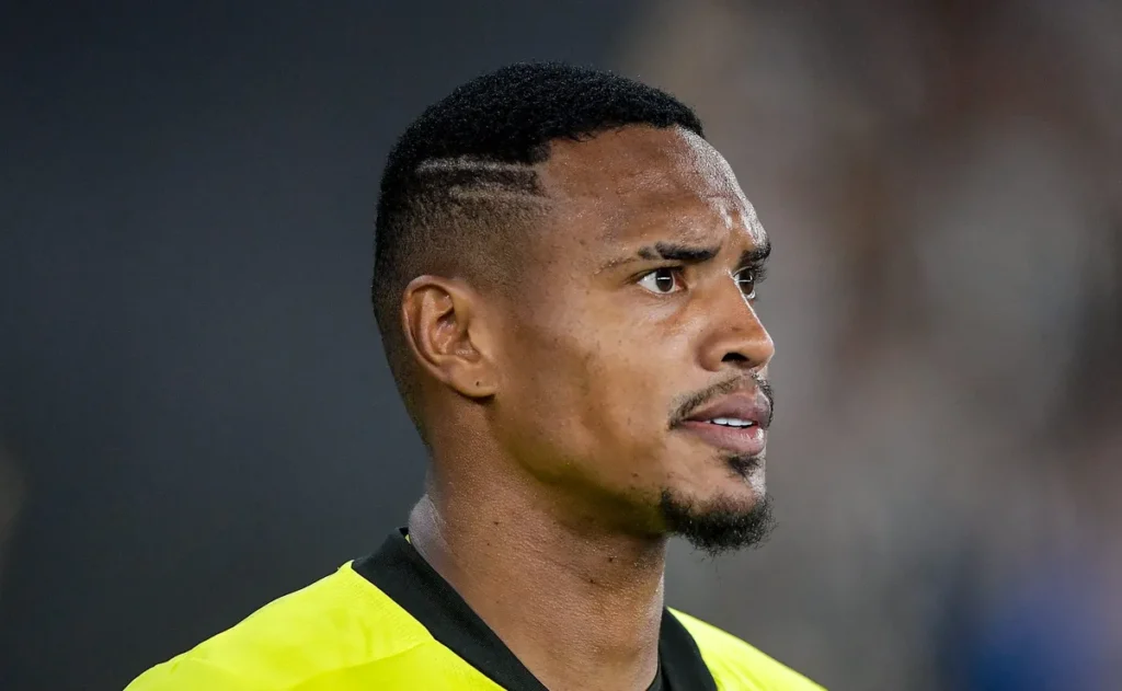 vazamento-da-noticia-no-cruzeiro-pode-complicar-negociacao-por-john-e-contratacao-e-dificil