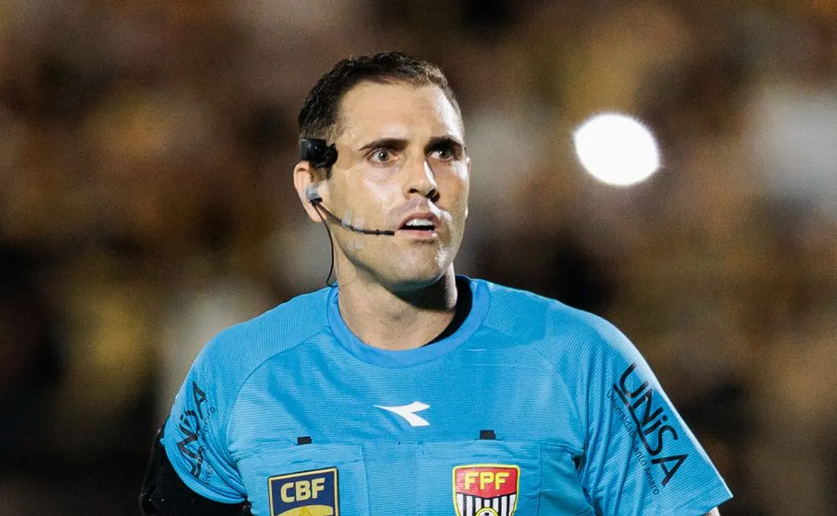 video:-icaro-e-expulso-por-joao-vitor-gobi-em-gremio-x-confianca-por-voadora-em-gabriel-mec