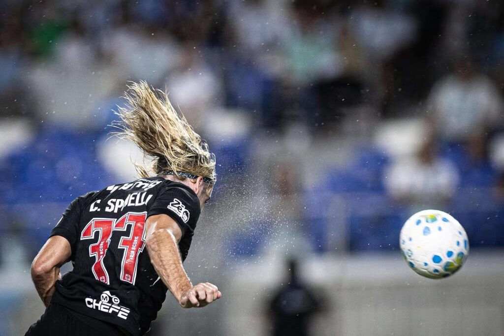 vasco-posta-fotos-de-spinelli:-‘o-momento-exato-do-gol-+-a-comemoracao’;-veja