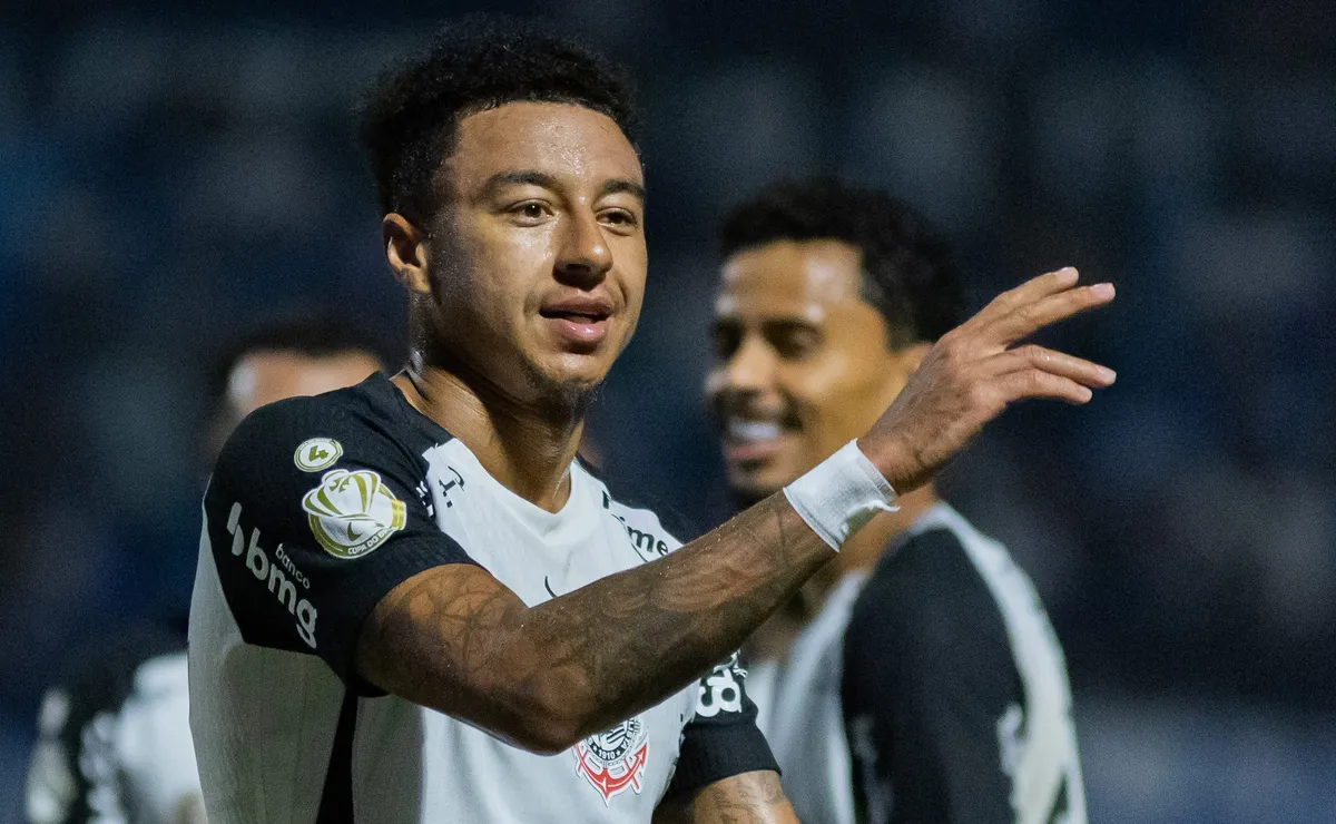 lingard-desencanta-no-corinthians-e-decide-com-golaco-contra-o-barra-na-copa-do-brasil