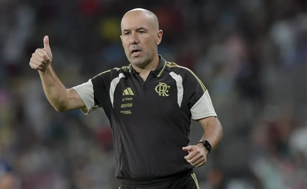 leonardo-jardim-“perdoa”-gols-perdidos-pelo-flamengo-e-e-otimista:-“futuro-promissor”