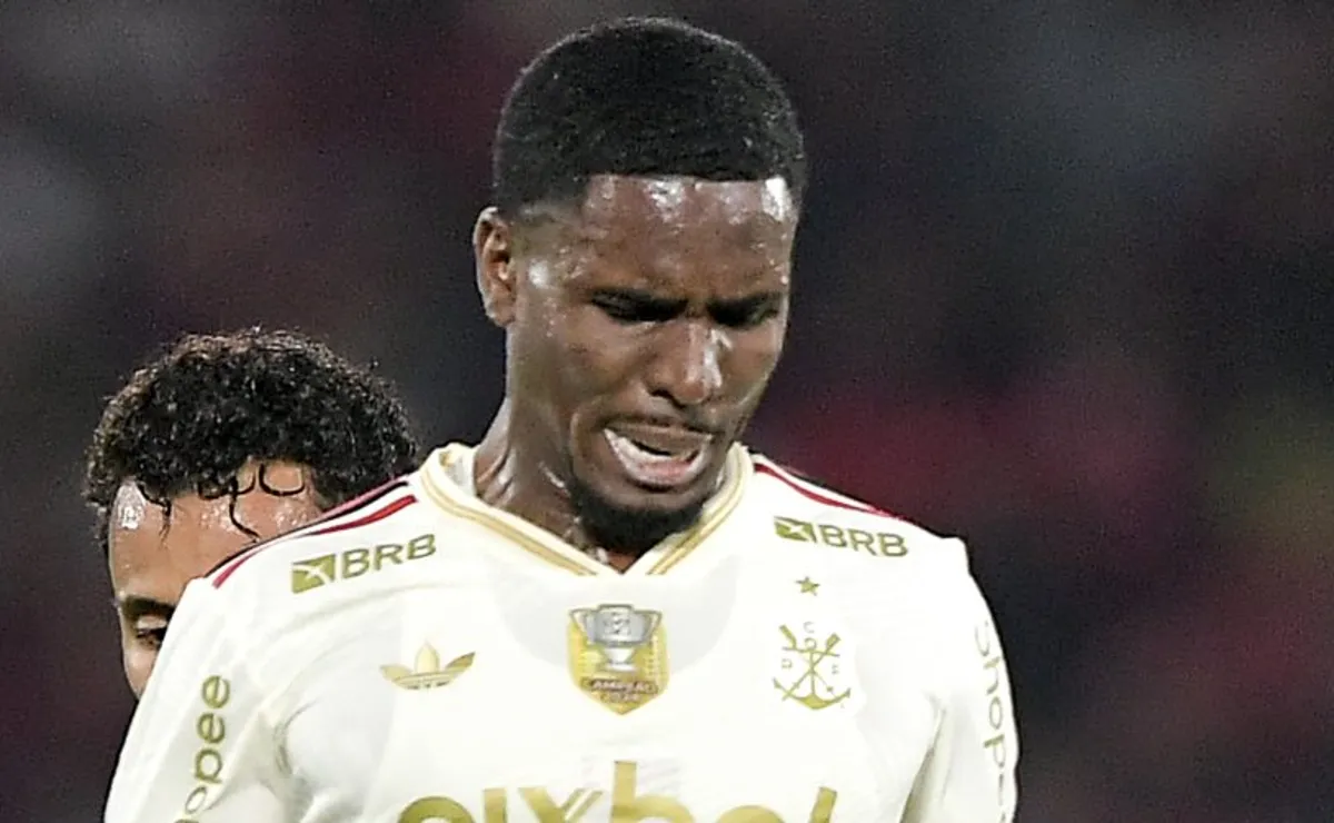flamengo-descarta-venda-de-evertton-araujo-para-premier-league-apos-decisao-de-jardim