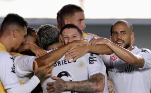 lista-de-dispensa-do-santos-e-confirmada-com-5-jogadores:-mayke,-ze-rafael,-joao-schimidt-e-+2