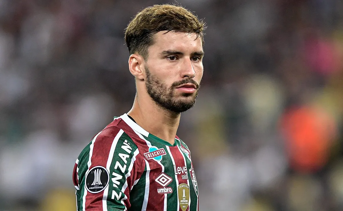 zubeldia-detalha-problema-inesperado-com-lesao-de-martinelli-e-chama-atencao-sobre-gramado