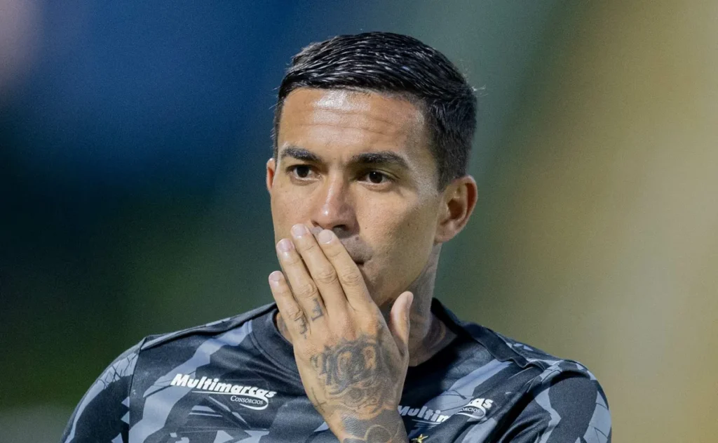 dudu-e-questionado-sobre-extracampo-no-atletico-mg-e-desconversa:-“quando-ganha,-isso-nao-existe”