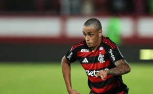 palmeiras-pode-dar-chapeu-no-corinthians-por-ryan-roberto,-do-flamengo