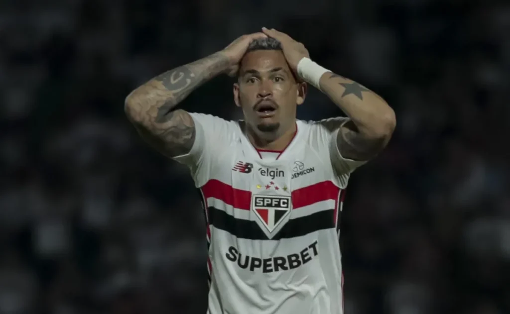luciano-marca,-sao-paulo-vence-o-mirassol-e-conta-com-erro-inacreditavel-de-tiquinho-soares