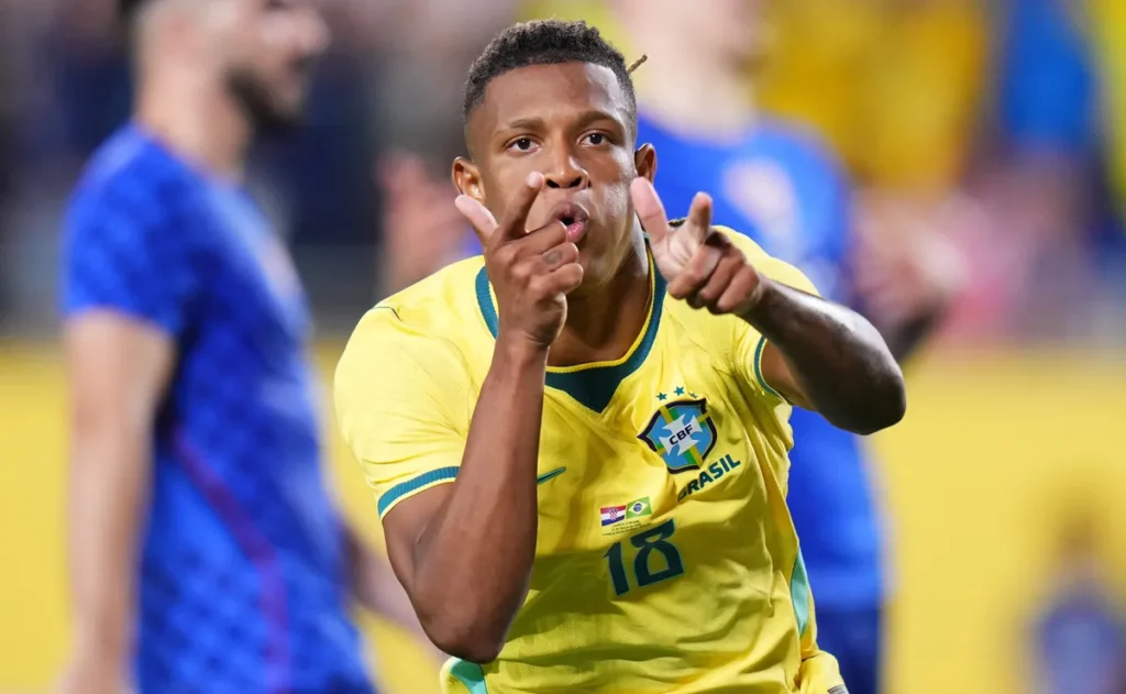 danilo-recusa-zenit,-anima-palmeiras-e-futuro-do-volante-ganha-novo-cenario-no-mercado