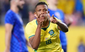 danilo-recusa-zenit,-anima-palmeiras-e-futuro-do-volante-ganha-novo-cenario-no-mercado