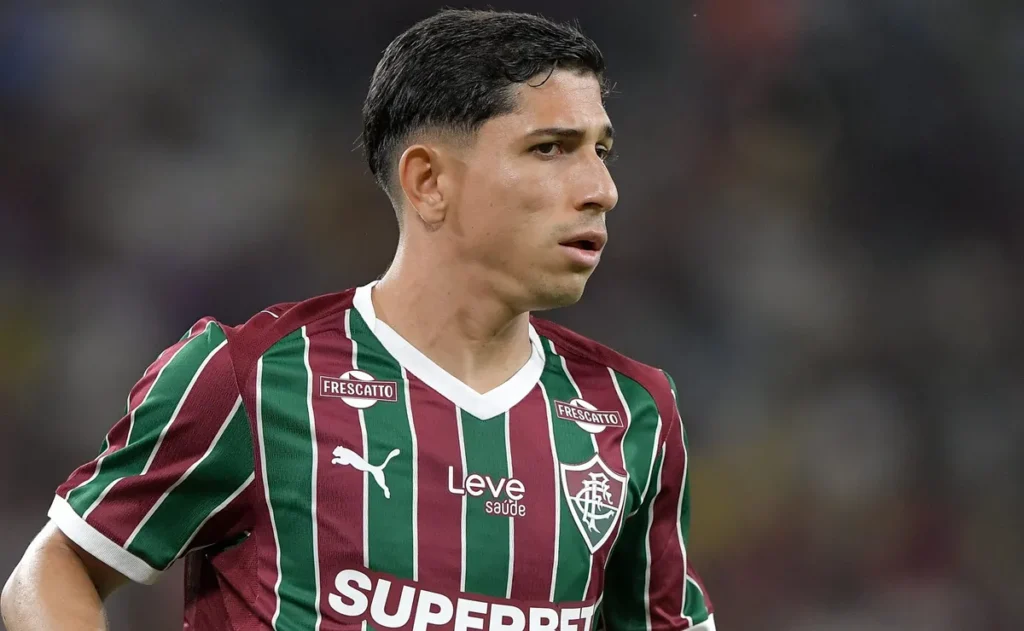 savarino-e-john-kennedy-marcam-e-fluminense-vence-a-chapecoense-por-2-a-1