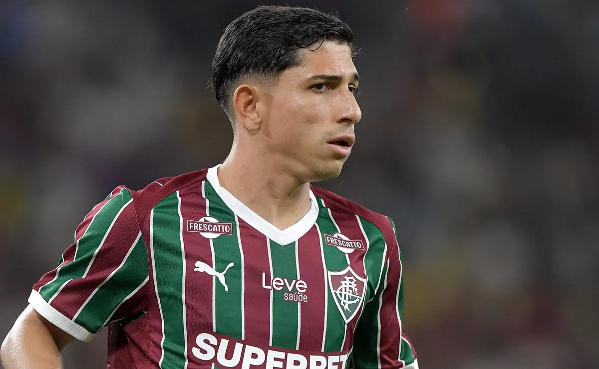 savarino-e-john-kennedy-marcam-e-fluminense-vence-a-chapecoense-por-2-a-1