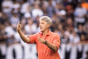 renato-gaucho:-‘nao-fizemos-um-grande-jogo,-mesmo-com-um-jogador-a-mais’