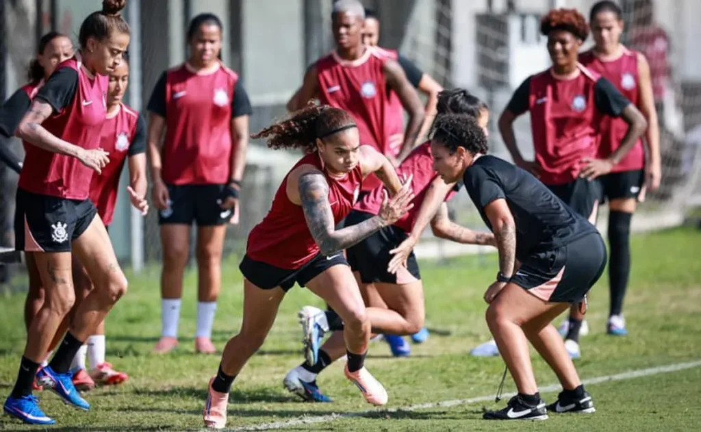 corinthians-inicia-semana-decisiva-com-foco-no-gremio-e-monitora-retorno-de-titulares