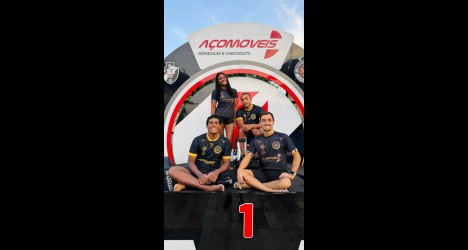 natacao-paralimpica:-atletas-treinaram-no-espaco-da-acomoveis,-empresa-parceria-do-vasco