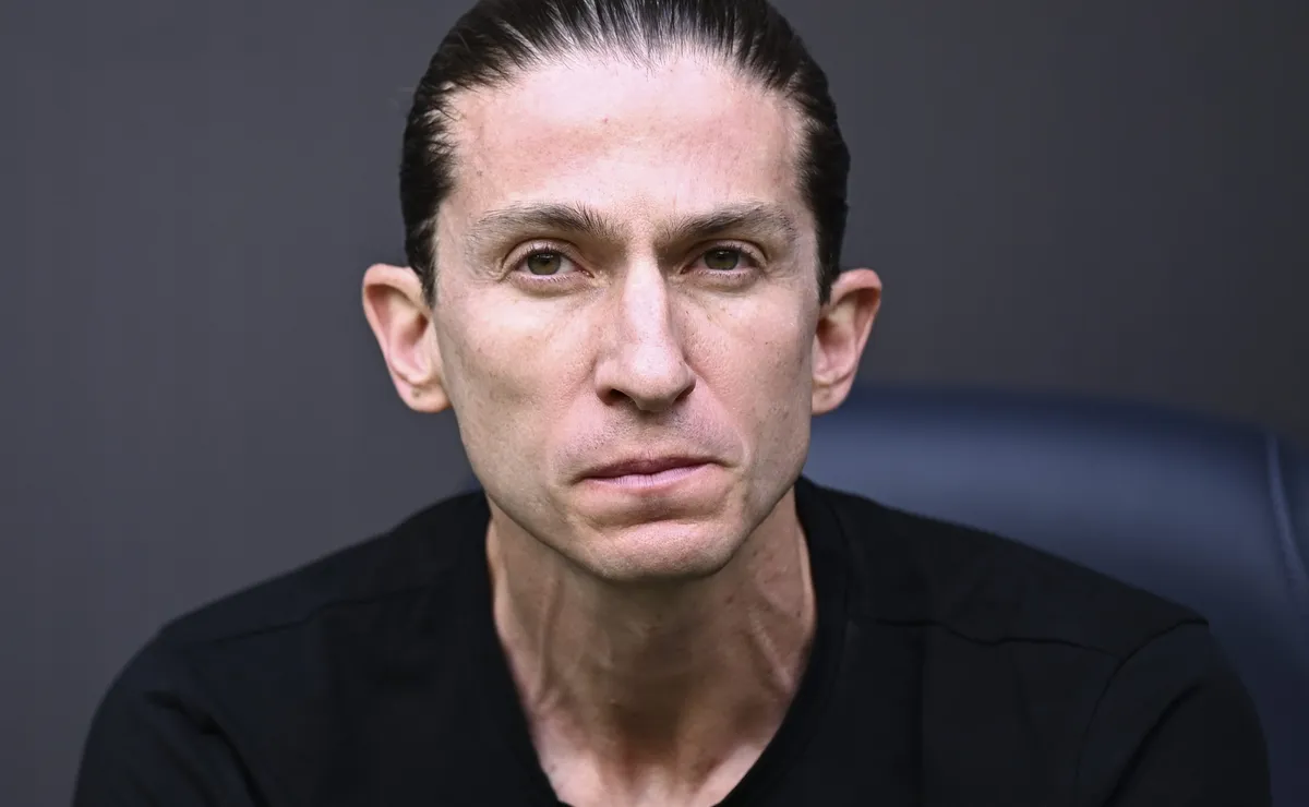 filipe-luis-entra-na-mira-do-benfica-para-substituir-mourinho